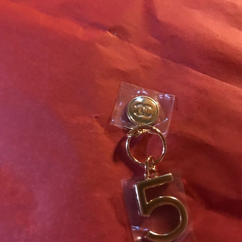 Chanel Holiday Charms perfume bottle and #5 2023 New - Picture 3 of 5